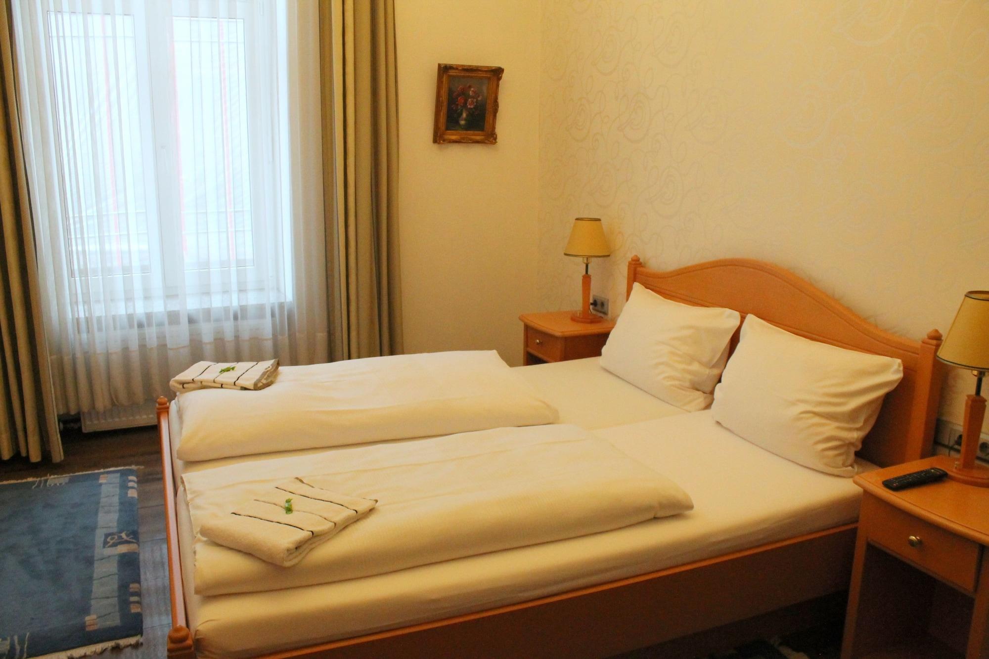 Hotel Weidenhof Düsseldorf Esterno foto