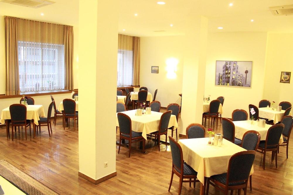 Hotel Weidenhof Düsseldorf Esterno foto