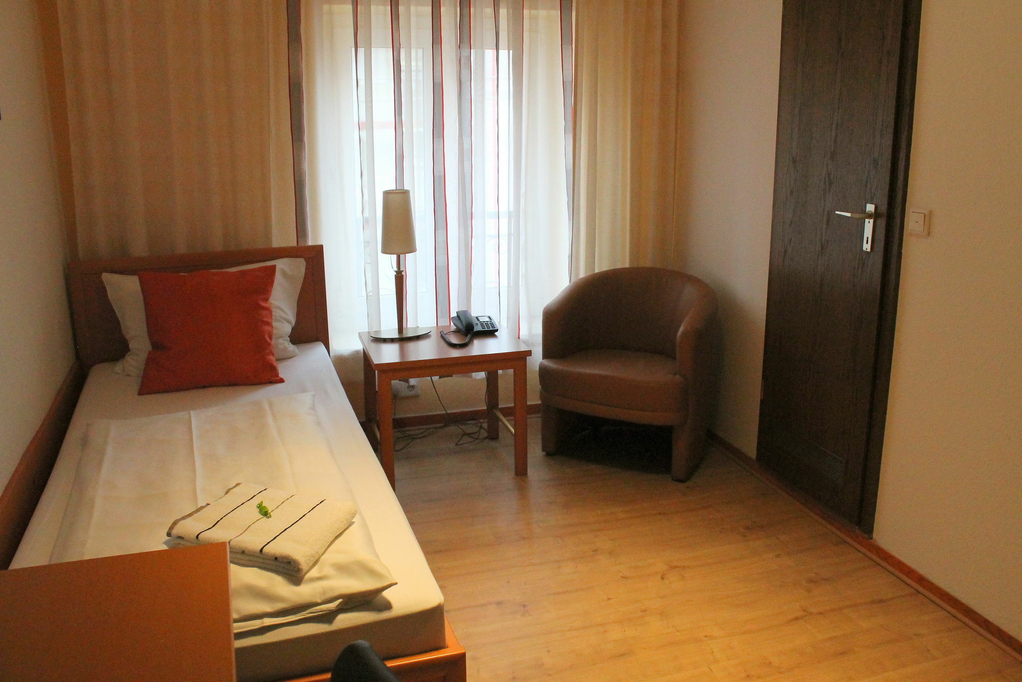 Hotel Weidenhof Düsseldorf Esterno foto